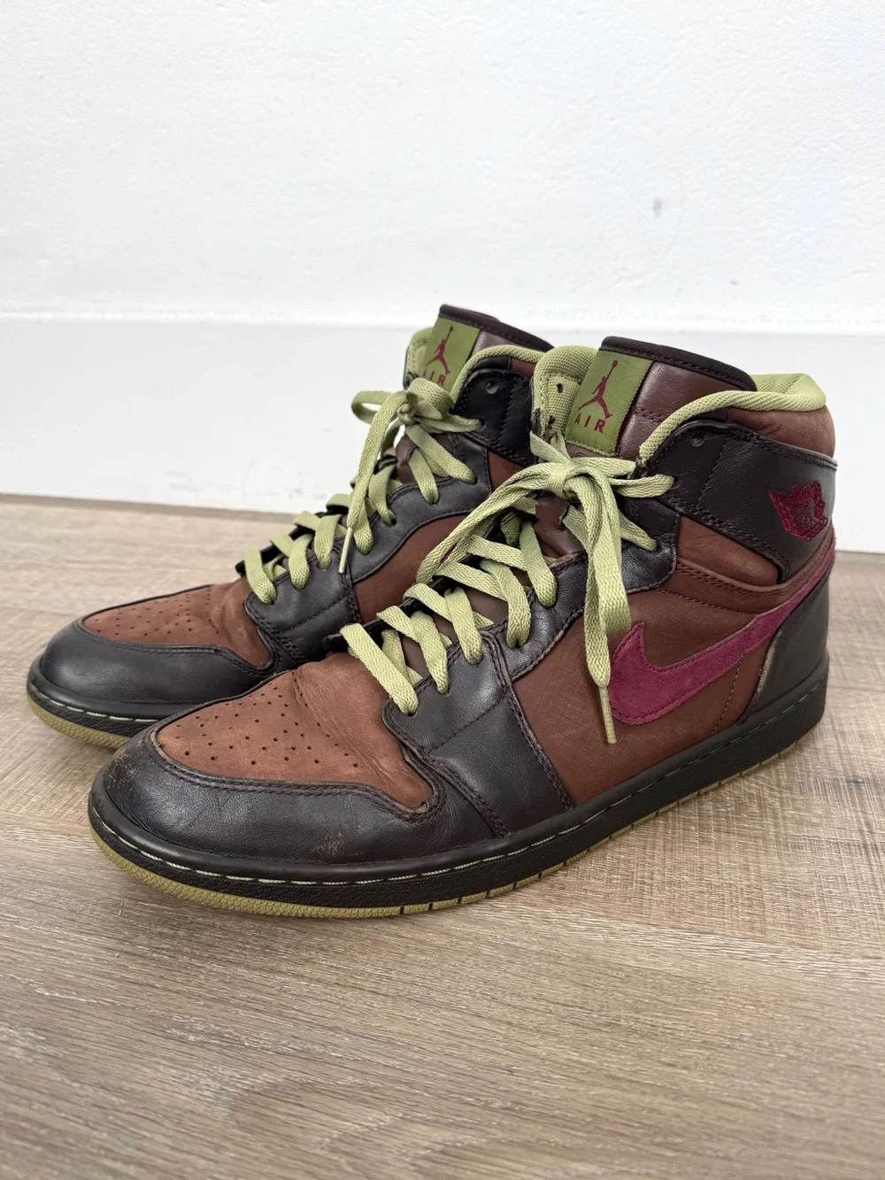 Air Jordan 1 Retro High Size 12.5 Velvet Brown Deep Garnet 2010 332550-201